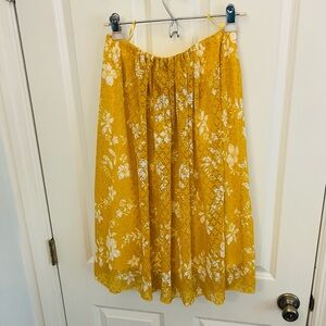See By Chloe - gorgeous mustard yellow & white skirt